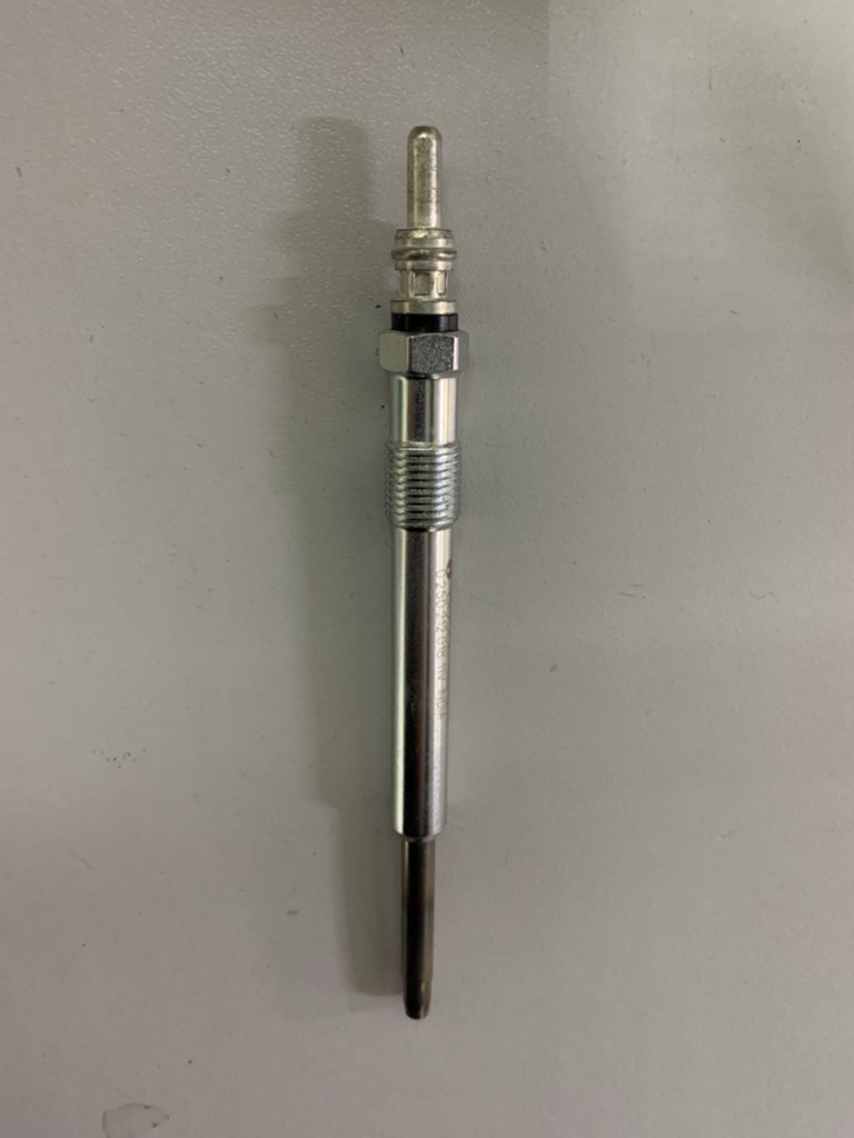 Свічка розжарювання VW Passat/Audi A4/A6 2.5TDI 98- (12V)
